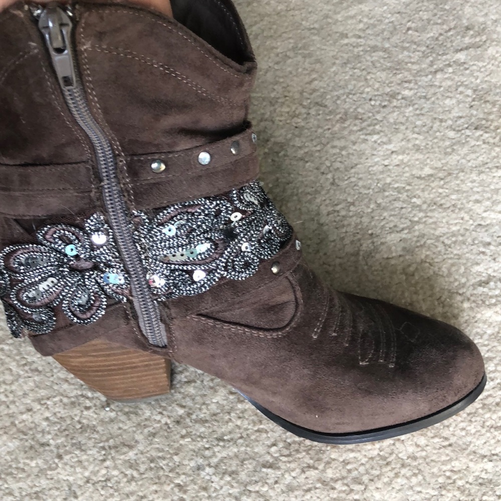 Booties - Picture 2 of 7